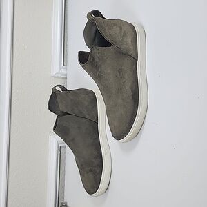 Birdies Falcon Water Resistant Women Winter Green Suede Ankle Bootie  Size 7